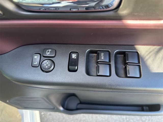 スペーシアカスタム ハイブリッドＸＳターボ　両側電動スライドドア　クリアランスソナー　オートクルーズコントロール　レーンアシスト　衝突被害軽減システム　オートライト　ＬＥＤヘッドランプ　スマートキー　アイドリングストップ　電動格納ミラー（15枚目）