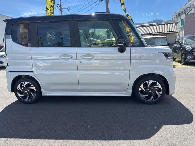 スペーシアカスタム ハイブリッドＸＳターボ　両側電動スライドドア　クリアランスソナー　オートクルーズコントロール　レーンアシスト　衝突被害軽減システム　オートライト　ＬＥＤヘッドランプ　スマートキー　アイドリングストップ　電動格納ミラー（18枚目）