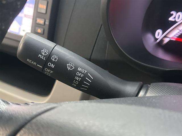 ムーヴ Ｘ　ＥＴＣ　バックカメラ　ナビ　ＴＶ　オートライト　スマートキー　アイドリングストップ　電動格納ミラー　ＣＶＴ　盗難防止システム　ＡＢＳ　ＣＤ　ＵＳＢ　アルミホイール　衝突安全ボディ　エアコン（7枚目）