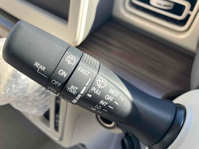 アルトラパン ハイブリッドX クリアランスソナー レーンアシスト 衝突被害軽減システム オートライト LEDヘッドランプ スマートキー アイドリングストップ 電動格納ミラー シートヒーター ベンチシート CVT 盗難防止システム(6枚目)