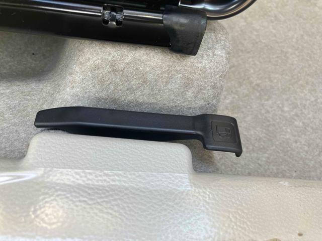 アルトラパン ハイブリッドX クリアランスソナー レーンアシスト 衝突被害軽減システム オートライト LEDヘッドランプ スマートキー アイドリングストップ 電動格納ミラー シートヒーター ベンチシート CVT 盗難防止システム(31枚目)