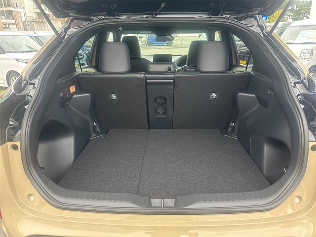 ヤリスクロス ハイブリッドZ 全周囲カメラ クリアランスソナー オートクルーズコントロール パワーシート 衝突被害軽減システム ナビ オートマチックハイビーム オートライト LEDヘッドランプ アルミホイール スマートキー(19枚目)