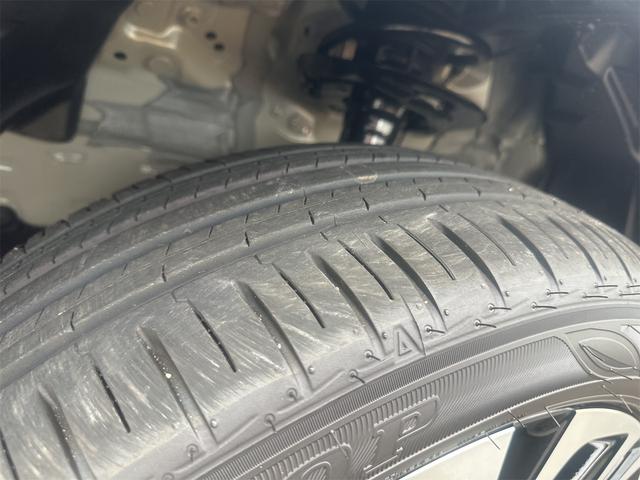 ヤリスクロス ハイブリッドZ 全周囲カメラ クリアランスソナー オートクルーズコントロール パワーシート 衝突被害軽減システム ナビ オートマチックハイビーム オートライト LEDヘッドランプ アルミホイール スマートキー(38枚目)