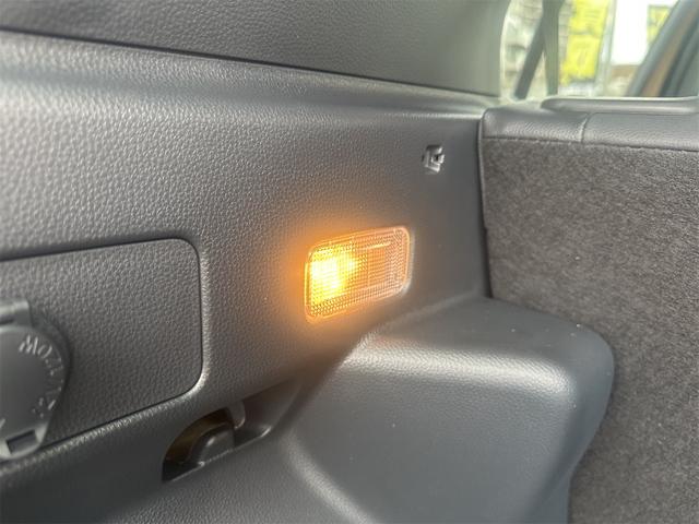 ヤリスクロス ハイブリッドZ 全周囲カメラ クリアランスソナー オートクルーズコントロール パワーシート 衝突被害軽減システム ナビ オートマチックハイビーム オートライト LEDヘッドランプ アルミホイール スマートキー(39枚目)