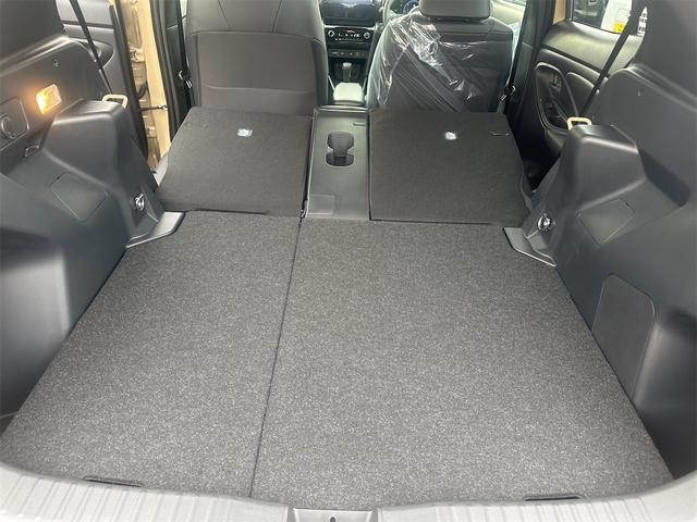 ヤリスクロス ハイブリッドZ 全周囲カメラ クリアランスソナー オートクルーズコントロール パワーシート 衝突被害軽減システム ナビ オートマチックハイビーム オートライト LEDヘッドランプ アルミホイール スマートキー(41枚目)