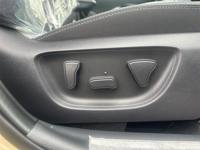 ヤリスクロス ハイブリッドZ 全周囲カメラ クリアランスソナー オートクルーズコントロール パワーシート 衝突被害軽減システム ナビ オートマチックハイビーム オートライト LEDヘッドランプ アルミホイール スマートキー(49枚目)