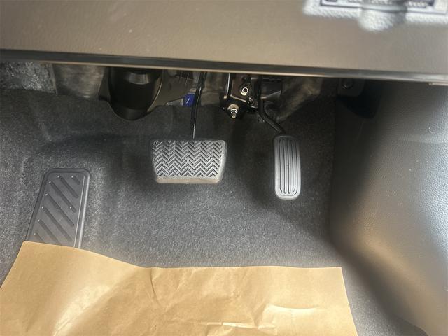 ヤリスクロス ハイブリッドZ 全周囲カメラ クリアランスソナー オートクルーズコントロール パワーシート 衝突被害軽減システム ナビ オートマチックハイビーム オートライト LEDヘッドランプ アルミホイール スマートキー(50枚目)