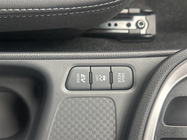 ヤリスクロス ハイブリッドZ 全周囲カメラ クリアランスソナー オートクルーズコントロール パワーシート 衝突被害軽減システム ナビ オートマチックハイビーム オートライト LEDヘッドランプ アルミホイール スマートキー(59枚目)