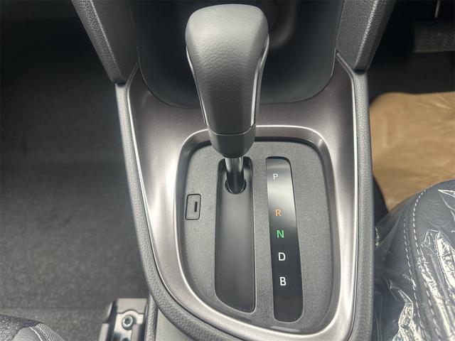 ヤリスクロス ハイブリッドZ 全周囲カメラ クリアランスソナー オートクルーズコントロール レーンアシスト パワーシート 衝突被害軽減システム ナビ TV オートマチックハイビーム オートライト LEDヘッドランプ アルミホイール(9枚目)