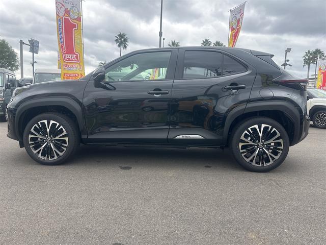 ヤリスクロス ハイブリッドZ 全周囲カメラ クリアランスソナー オートクルーズコントロール レーンアシスト パワーシート 衝突被害軽減システム ナビ TV オートマチックハイビーム オートライト LEDヘッドランプ アルミホイール(20枚目)