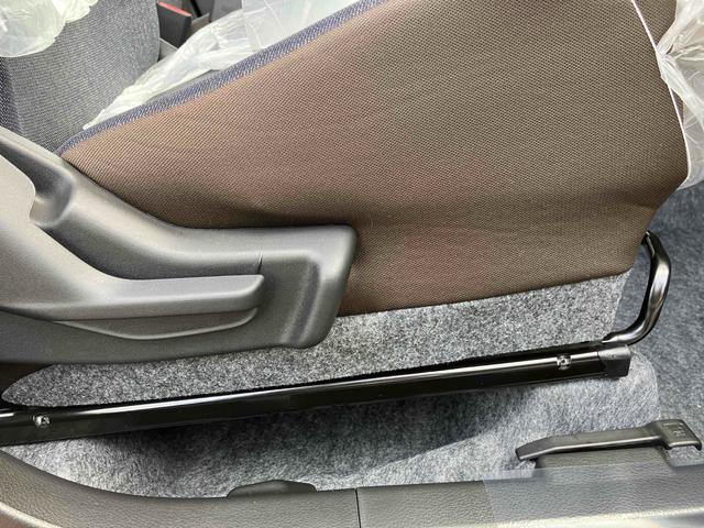 アルト L クリアランスソナー レーンアシスト 衝突被害軽減システム オートライト キーレスエントリー アイドリングストップ 電動格納ミラー シートヒーター CVT 盗難防止システム ABS ESC(34枚目)