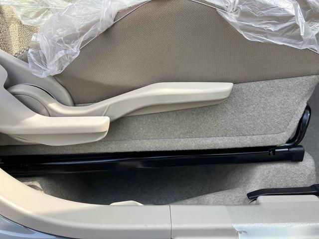 アルトラパン ハイブリッドＧ　クリアランスソナー　レーンアシスト　衝突被害軽減システム　オートライト　スマートキー　アイドリングストップ　電動格納ミラー　シートヒーター　ベンチシート　ＣＶＴ　盗難防止システム　ＡＢＳ　ＥＳＣ（42枚目）