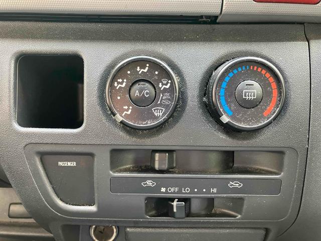 ハイエースバン ＤＸ　ＧＬパッケージ　ナビ　ＴＶ　両側スライドドア　電動格納ミラー　ＡＴ　ミュージックプレイヤー接続可（6枚目）