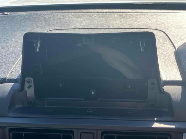 ＷＲ－Ｖ Ｘ　クリアランスソナー　オートクルーズコントロール　レーンアシスト　衝突被害軽減システム　オートライト　ＬＥＤヘッドランプ　スマートキー　電動格納ミラー　ＣＶＴ　盗難防止システム　ＵＳＢ　ＡＢＳ　ＥＳＣ（4枚目）