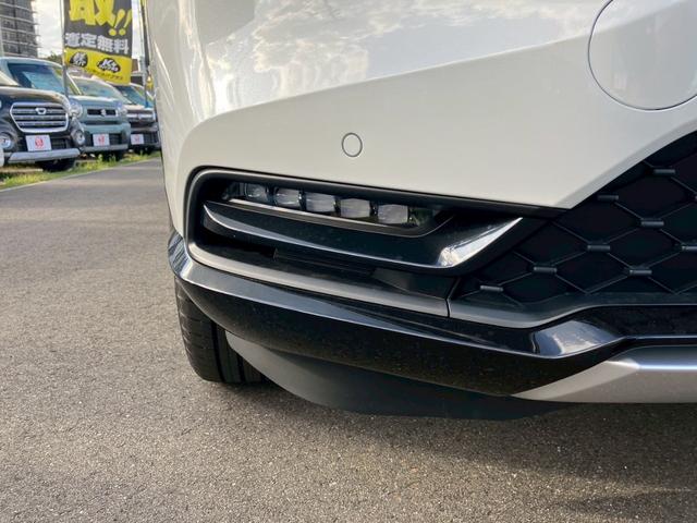 ヴェゼル ｅ：ＨＥＶ　Ｚ　クリアランスソナー　オートクルーズコントロール　レーンアシスト　衝突被害軽減システム　オートライト　ＬＥＤヘッドランプ　アルミホイール　スマートキー　電動格納ミラー　シートヒーター　ＣＶＴ（14枚目）