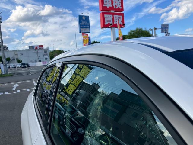 ヴェゼル ｅ：ＨＥＶ　Ｚ　クリアランスソナー　オートクルーズコントロール　レーンアシスト　衝突被害軽減システム　オートライト　ＬＥＤヘッドランプ　アルミホイール　スマートキー　電動格納ミラー　シートヒーター　ＣＶＴ（63枚目）