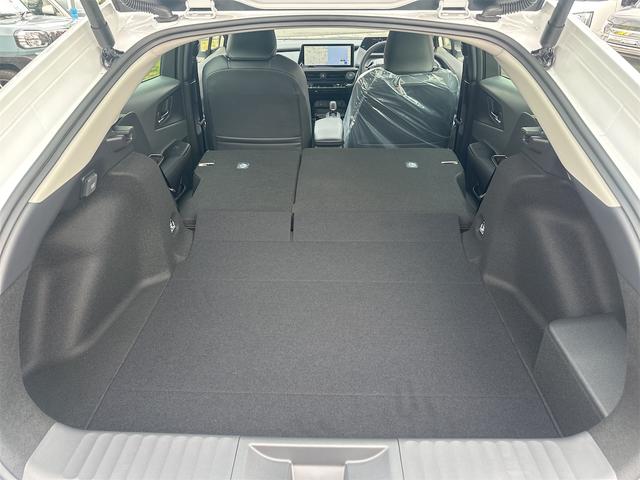 プリウス Ｚ　クリアランスソナー　レーンアシスト　オートクルーズコントロール　パークアシスト　衝突被害軽減システム　全周囲カメラ　ナビ　ＴＶ　アルミホイール　オートマチックハイビーム　オートライト（19枚目）