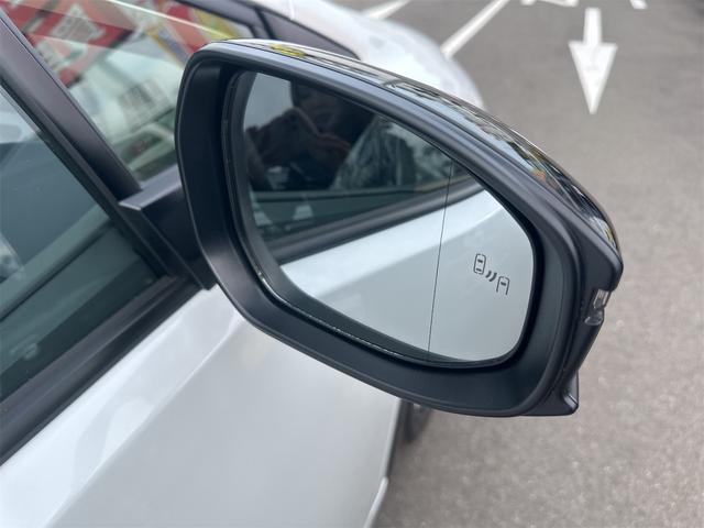 プリウス Ｚ　クリアランスソナー　レーンアシスト　オートクルーズコントロール　パークアシスト　衝突被害軽減システム　全周囲カメラ　ナビ　ＴＶ　アルミホイール　オートマチックハイビーム　オートライト（23枚目）