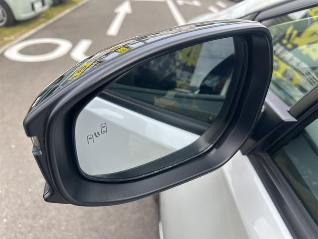 プリウス Ｚ　クリアランスソナー　レーンアシスト　オートクルーズコントロール　パークアシスト　衝突被害軽減システム　全周囲カメラ　ナビ　ＴＶ　アルミホイール　オートマチックハイビーム　オートライト（26枚目）