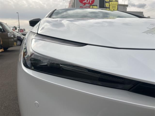 プリウス Ｚ　クリアランスソナー　レーンアシスト　オートクルーズコントロール　パークアシスト　衝突被害軽減システム　全周囲カメラ　ナビ　ＴＶ　アルミホイール　オートマチックハイビーム　オートライト（29枚目）