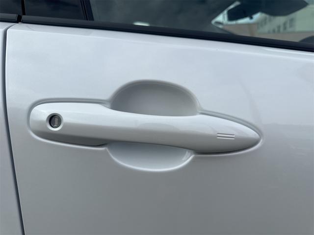 プリウス Ｚ　クリアランスソナー　レーンアシスト　オートクルーズコントロール　パークアシスト　衝突被害軽減システム　全周囲カメラ　ナビ　ＴＶ　アルミホイール　オートマチックハイビーム　オートライト（35枚目）