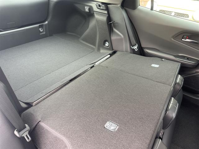 プリウス Ｚ　クリアランスソナー　レーンアシスト　オートクルーズコントロール　パークアシスト　衝突被害軽減システム　全周囲カメラ　ナビ　ＴＶ　アルミホイール　オートマチックハイビーム　オートライト（41枚目）