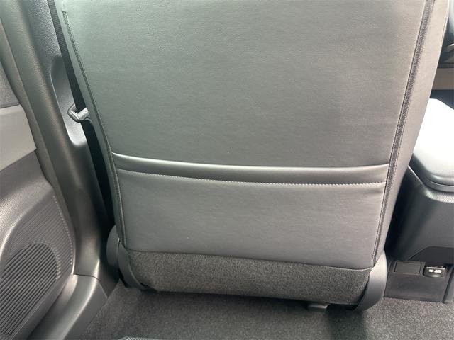 プリウス Ｚ　クリアランスソナー　レーンアシスト　オートクルーズコントロール　パークアシスト　衝突被害軽減システム　全周囲カメラ　ナビ　ＴＶ　アルミホイール　オートマチックハイビーム　オートライト（46枚目）