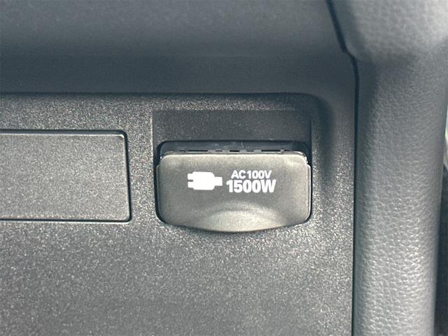 プリウス Ｚ　クリアランスソナー　レーンアシスト　オートクルーズコントロール　パークアシスト　衝突被害軽減システム　全周囲カメラ　ナビ　ＴＶ　アルミホイール　オートマチックハイビーム　オートライト（47枚目）