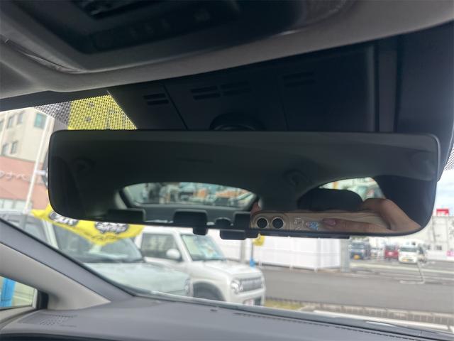 プリウス Ｚ　クリアランスソナー　レーンアシスト　オートクルーズコントロール　パークアシスト　衝突被害軽減システム　全周囲カメラ　ナビ　ＴＶ　アルミホイール　オートマチックハイビーム　オートライト（63枚目）