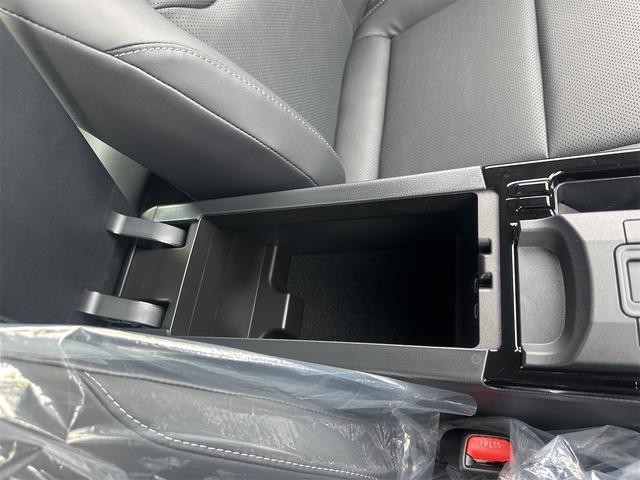 プリウス Ｚ　クリアランスソナー　レーンアシスト　オートクルーズコントロール　パークアシスト　衝突被害軽減システム　全周囲カメラ　ナビ　ＴＶ　アルミホイール　オートマチックハイビーム　オートライト（72枚目）