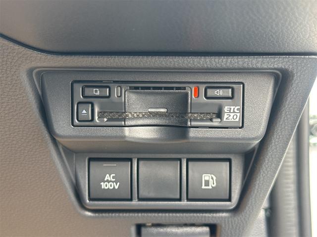 プリウス Ｇ　クリアランスソナー　レーンアシスト　オートクルーズコントロール　衝突被害軽減システム　バックカメラ　ナビ　アルミホイール　オートマチックハイビーム　オートライト　ＬＥＤヘッドランプ　ＣＶＴ（8枚目）