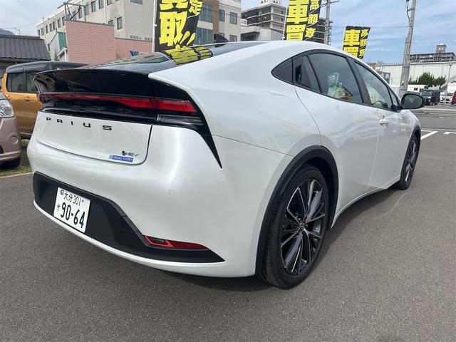 プリウス Ｇ　クリアランスソナー　レーンアシスト　オートクルーズコントロール　衝突被害軽減システム　バックカメラ　ナビ　アルミホイール　オートマチックハイビーム　オートライト　ＬＥＤヘッドランプ　ＣＶＴ（16枚目）