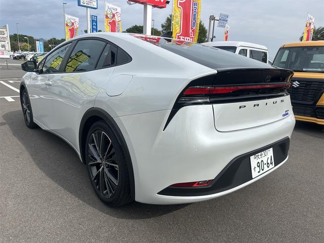 プリウス Ｇ　クリアランスソナー　レーンアシスト　オートクルーズコントロール　衝突被害軽減システム　バックカメラ　ナビ　アルミホイール　オートマチックハイビーム　オートライト　ＬＥＤヘッドランプ　ＣＶＴ（18枚目）