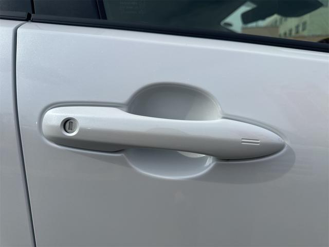 プリウス Ｇ　クリアランスソナー　レーンアシスト　オートクルーズコントロール　衝突被害軽減システム　バックカメラ　ナビ　アルミホイール　オートマチックハイビーム　オートライト　ＬＥＤヘッドランプ　ＣＶＴ（31枚目）