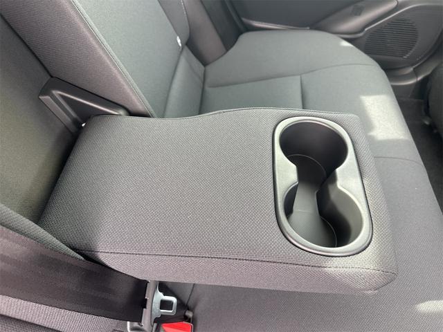 プリウス Ｇ　クリアランスソナー　レーンアシスト　オートクルーズコントロール　衝突被害軽減システム　バックカメラ　ナビ　アルミホイール　オートマチックハイビーム　オートライト　ＬＥＤヘッドランプ　ＣＶＴ（45枚目）