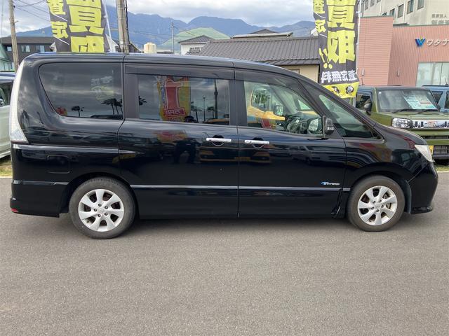 セレナ ハイウェイスター　Ｓ－ハイブリッド　ＥＴＣ　バックカメラ　ナビ　ＴＶ　オートクルーズコントロール　両側電動スライドドア　オートライト　スマートキー　アイドリングストップ　電動格納ミラー　後席モニター　３列シート　ＣＶＴ　アルミホイール（17枚目）