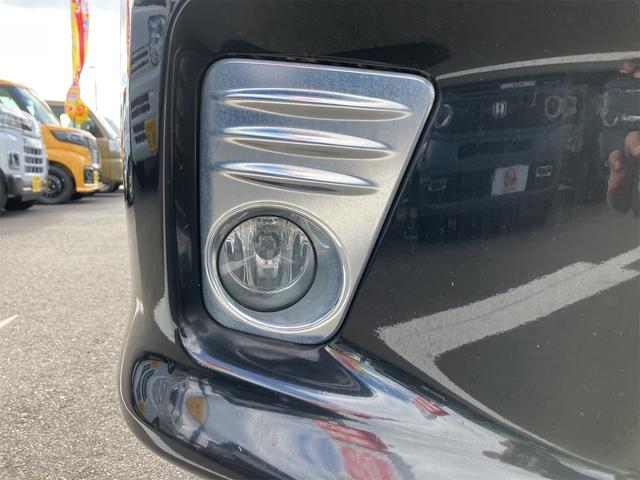 セレナ ハイウェイスター　Ｓ－ハイブリッド　ＥＴＣ　バックカメラ　ナビ　ＴＶ　オートクルーズコントロール　両側電動スライドドア　オートライト　スマートキー　アイドリングストップ　電動格納ミラー　後席モニター　３列シート　ＣＶＴ　アルミホイール（27枚目）