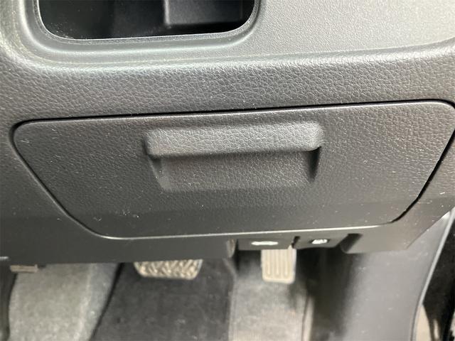 セレナ ハイウェイスター　Ｓ－ハイブリッド　ＥＴＣ　バックカメラ　ナビ　ＴＶ　オートクルーズコントロール　両側電動スライドドア　オートライト　スマートキー　アイドリングストップ　電動格納ミラー　後席モニター　３列シート　ＣＶＴ　アルミホイール（48枚目）