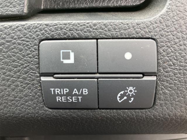 セレナ ハイウェイスター　Ｓ－ハイブリッド　ＥＴＣ　バックカメラ　ナビ　ＴＶ　オートクルーズコントロール　両側電動スライドドア　オートライト　スマートキー　アイドリングストップ　電動格納ミラー　後席モニター　３列シート　ＣＶＴ　アルミホイール（50枚目）