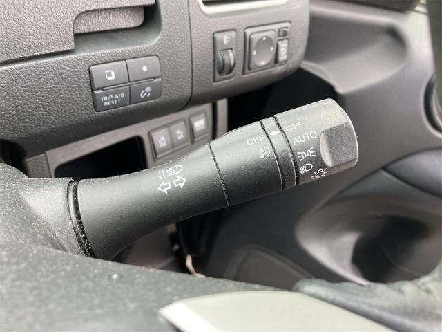 セレナ ハイウェイスター　Ｓ－ハイブリッド　ＥＴＣ　バックカメラ　ナビ　ＴＶ　オートクルーズコントロール　両側電動スライドドア　オートライト　スマートキー　アイドリングストップ　電動格納ミラー　後席モニター　３列シート　ＣＶＴ　アルミホイール（51枚目）