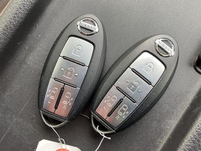 セレナ ハイウェイスター　Ｓ－ハイブリッド　ＥＴＣ　バックカメラ　ナビ　ＴＶ　オートクルーズコントロール　両側電動スライドドア　オートライト　スマートキー　アイドリングストップ　電動格納ミラー　後席モニター　３列シート　ＣＶＴ　アルミホイール（60枚目）