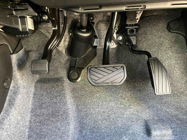 ワゴンR FX クリアランスソナー レーンアシスト 衝突被害軽減システム オートライト スマートキー 電動格納ミラー シートヒーター ベンチシート CVT 盗難防止システム ABS ESC 衝突安全ボディ エアコン(49枚目)