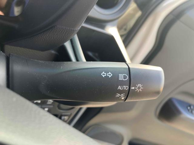 アルト Ｌ　クリアランスソナー　レーンアシスト　衝突被害軽減システム　オートライト　キーレスエントリー　アイドリングストップ　電動格納ミラー　シートヒーター　ＣＶＴ　盗難防止システム　ＡＢＳ　ＥＳＣ（9枚目）