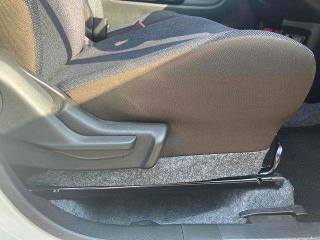 アルト Ｌ　クリアランスソナー　レーンアシスト　衝突被害軽減システム　オートライト　キーレスエントリー　アイドリングストップ　電動格納ミラー　シートヒーター　ＣＶＴ　盗難防止システム　ＡＢＳ　ＥＳＣ（35枚目）