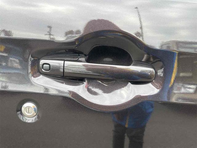 スペーシア バックカメラ 両側電動スライドドア ナビ クリアランスソナー レーンアシスト 衝突被害軽減システム オートライト スマートキー アイドリングストップ 電動格納ミラー シートヒーター ベンチシート(35枚目)