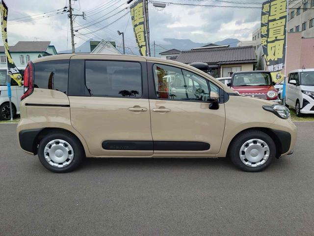 シエンタ ハイブリッドＧ　登録済未使用車　全周囲カメラ　ナビ　ＴＶ　クリアランスソナー　オートクルーズコントロール　レーンアシスト　衝突被害軽減システム　両側スライドドア　オートマチックハイビーム　オートライト（14枚目）