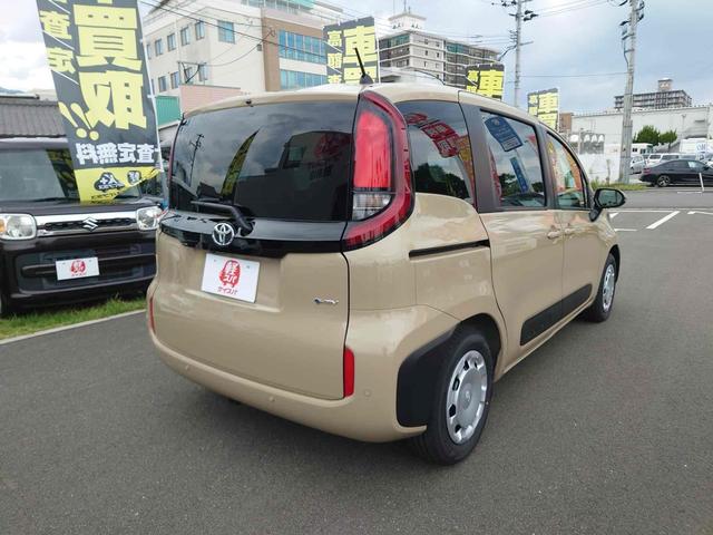 シエンタ ハイブリッドＧ　登録済未使用車　全周囲カメラ　ナビ　ＴＶ　クリアランスソナー　オートクルーズコントロール　レーンアシスト　衝突被害軽減システム　両側スライドドア　オートマチックハイビーム　オートライト（15枚目）