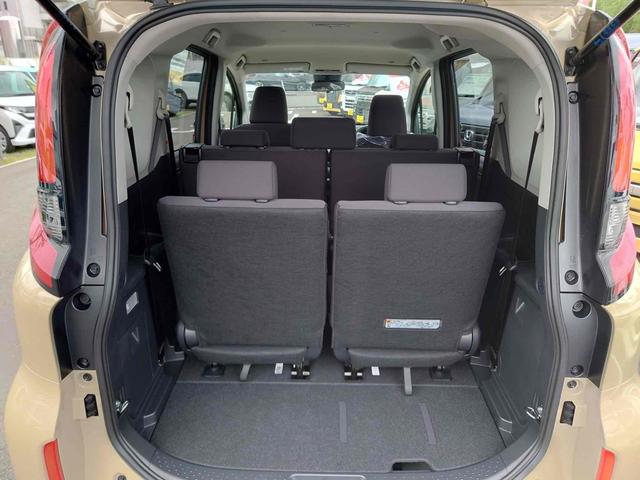 シエンタ ハイブリッドＧ　登録済未使用車　全周囲カメラ　ナビ　ＴＶ　クリアランスソナー　オートクルーズコントロール　レーンアシスト　衝突被害軽減システム　両側スライドドア　オートマチックハイビーム　オートライト（18枚目）