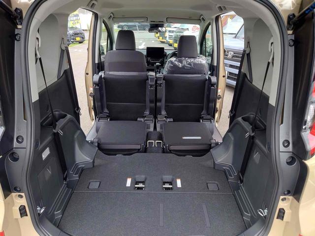 シエンタ ハイブリッドＧ　登録済未使用車　全周囲カメラ　ナビ　ＴＶ　クリアランスソナー　オートクルーズコントロール　レーンアシスト　衝突被害軽減システム　両側スライドドア　オートマチックハイビーム　オートライト（19枚目）