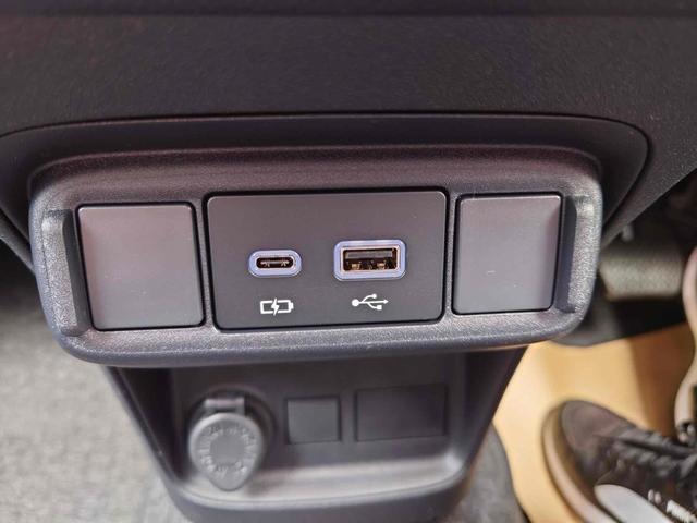 シエンタ ハイブリッドＧ　登録済未使用車　全周囲カメラ　ナビ　ＴＶ　クリアランスソナー　オートクルーズコントロール　レーンアシスト　衝突被害軽減システム　両側スライドドア　オートマチックハイビーム　オートライト（24枚目）